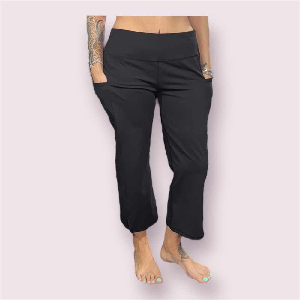 Women's Black Cropped Pants
